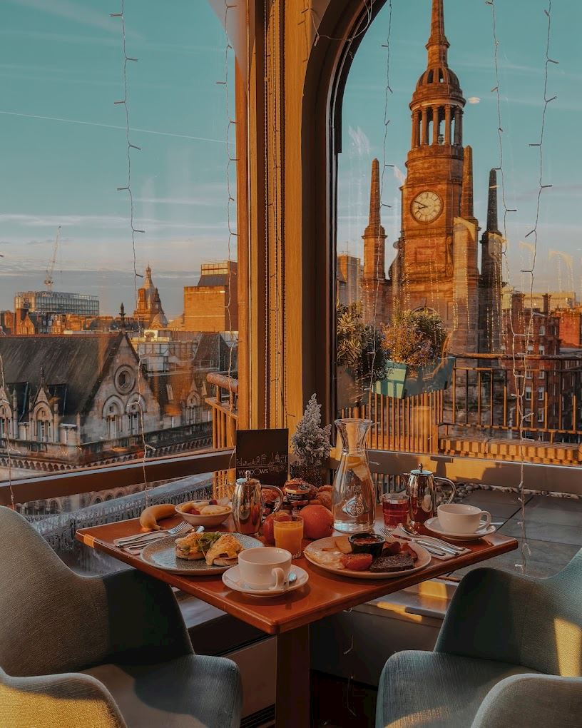 Breakfast with a view at the Carlton George Hotel